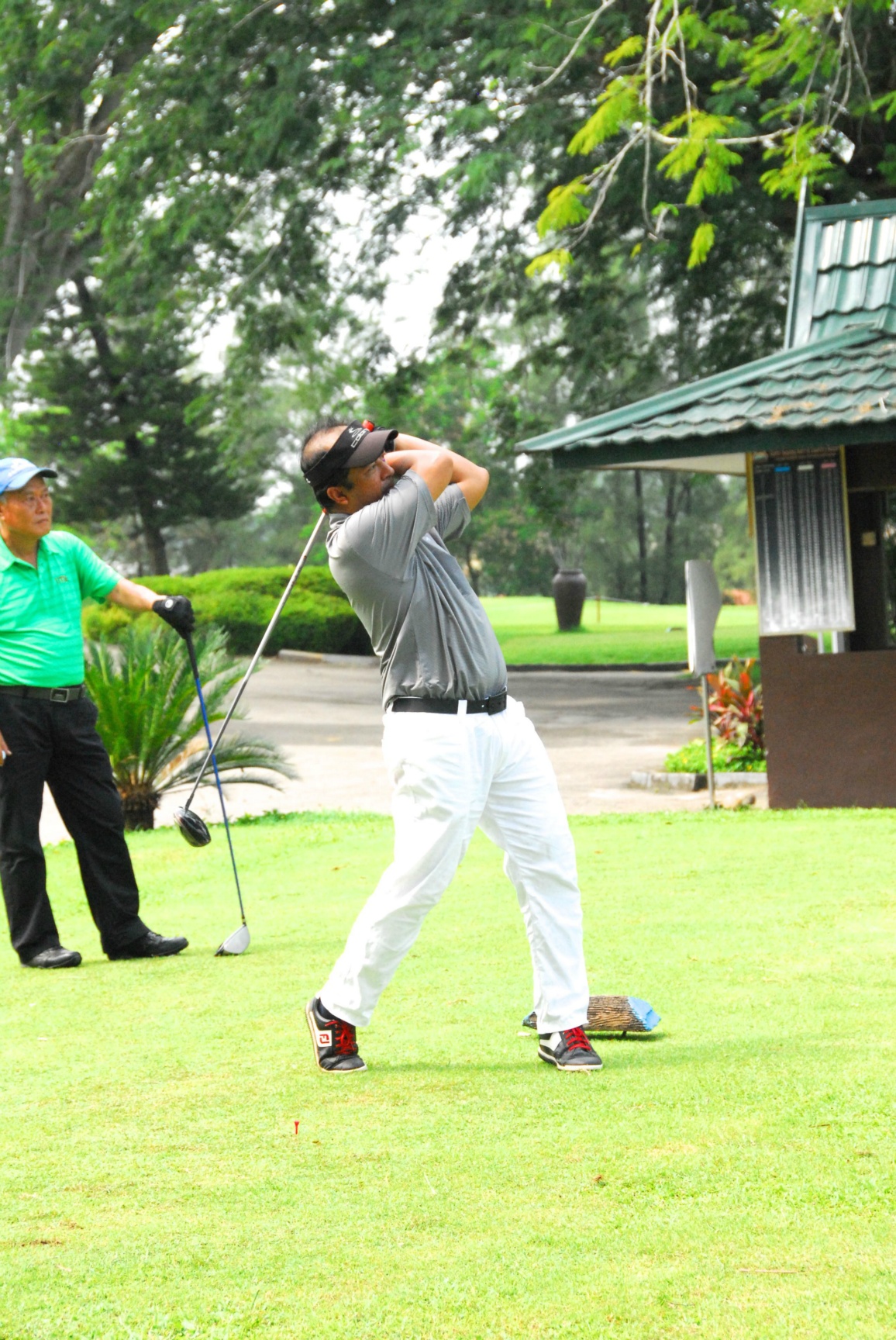 PRO15 157 GOLF DSC 0449.JPG